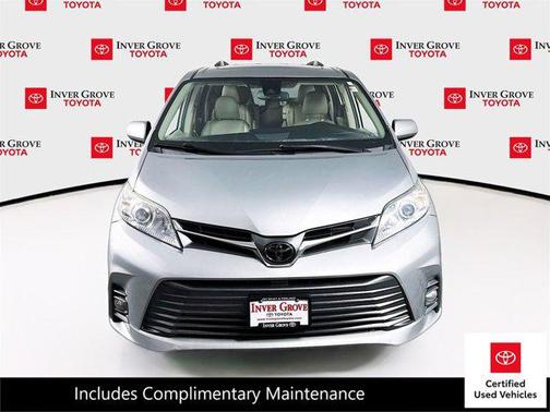 2020 Toyota Sienna XLE