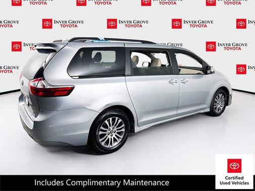 2020 Toyota Sienna XLE