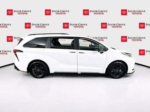 2025 Toyota Sienna XSE 7 Passenger