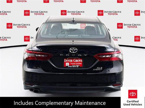 2022 Toyota Camry Hybrid XLE