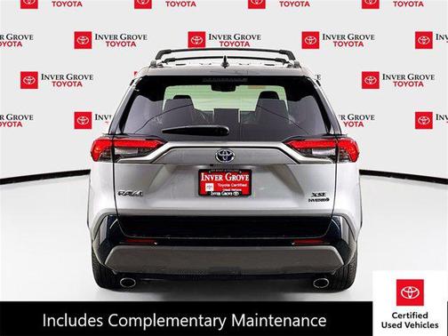 2020 Toyota RAV4 Hybrid SE