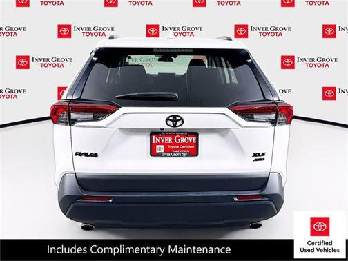 2022 Toyota RAV4 XLE