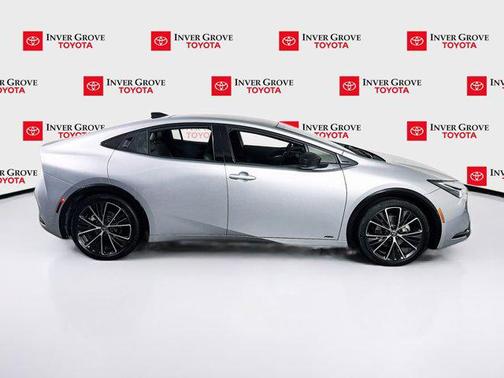 2025 Toyota Prius XLE