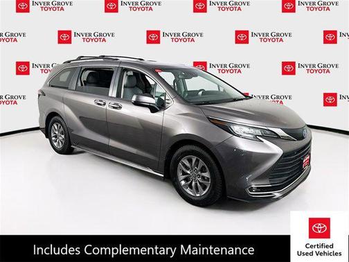 2022 Toyota Sienna XLE 7 Passenger