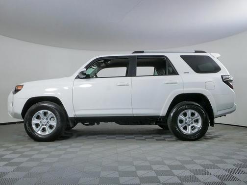 Super White 2021 Toyota 4Runner SR5