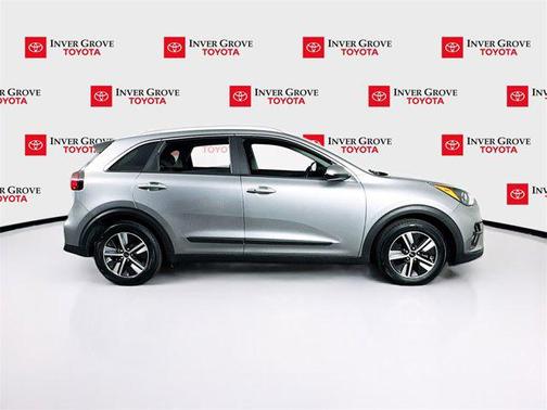 2022 Kia Niro LXS