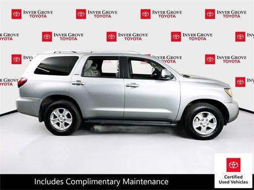 2022 Toyota Sequoia SR5