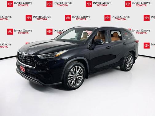 Midnight Black Metallic 2022 Toyota Highlander Platinum
