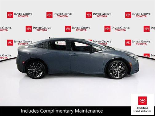 2025 Toyota Prius XLE