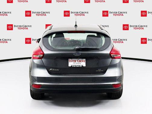 Magnetic 2016 Ford Focus SE