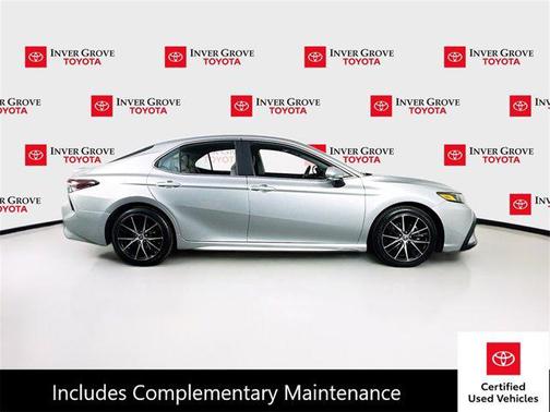 2022 Toyota Camry SE