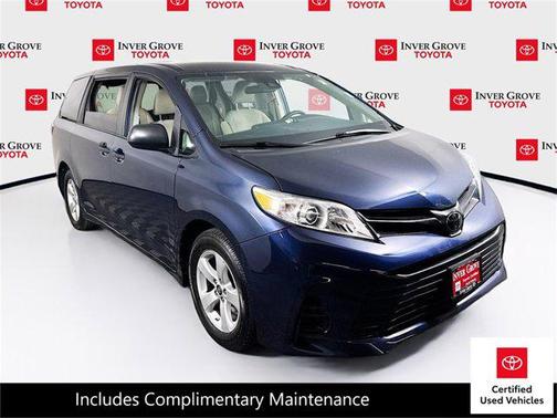 2019 Toyota Sienna SE