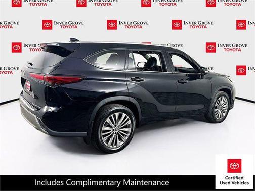 2022 Toyota Highlander Platinum