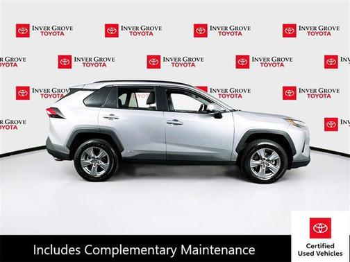 2022 Toyota RAV4 Hybrid XLE