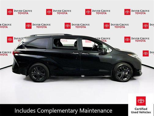 2025 Toyota Sienna XSE 7 Passenger