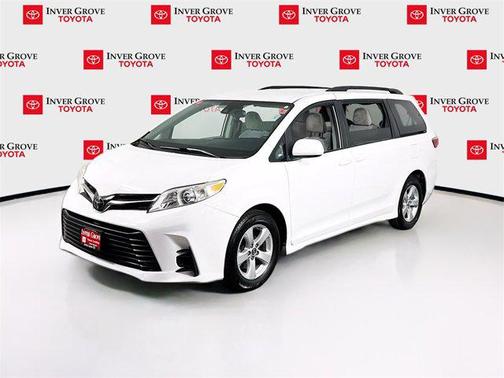 2020 Toyota Sienna LE