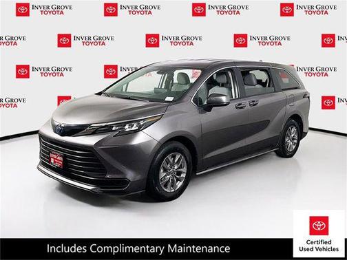 2024 Toyota Sienna LE