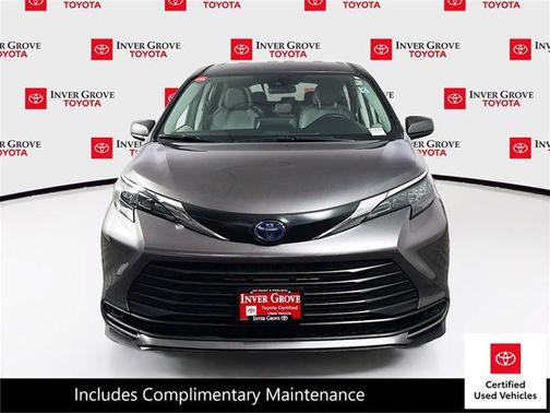 2024 Toyota Sienna LE