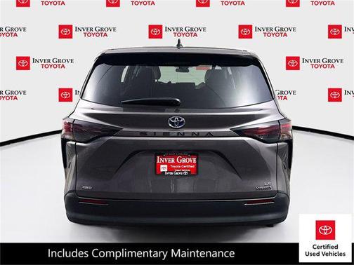 2024 Toyota Sienna LE