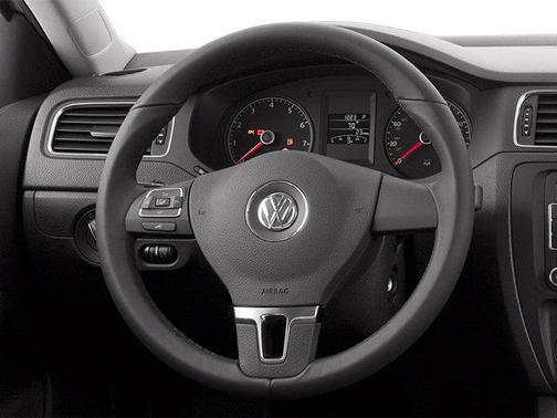 Black Uni 2014 Volkswagen Jetta Auto SE w/Connectivity