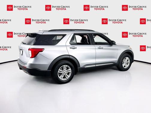 Iconic Silver Metallic 2020 Ford Explorer XLT