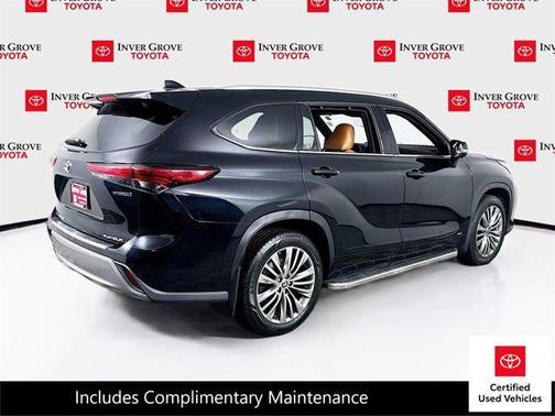 2022 Toyota Highlander Hybrid Platinum