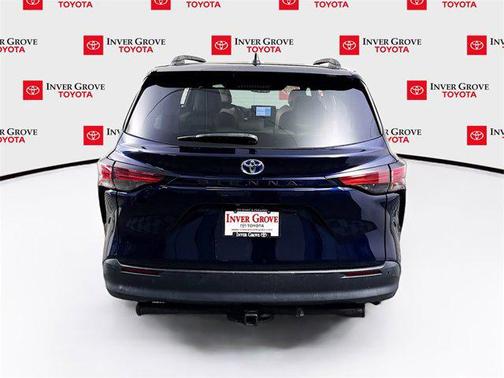 2021 Toyota Sienna XLE 7 Passenger
