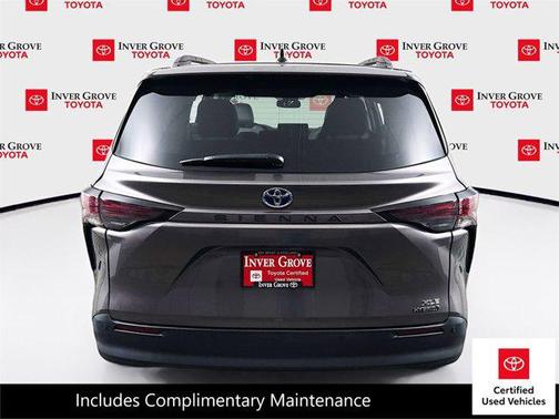 2024 Toyota Sienna XLE