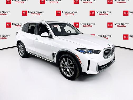 White Metallic 2024 BMW X5 xDrive40i
