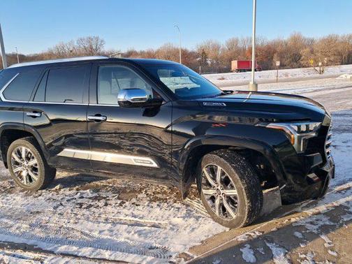 2023 Toyota Sequoia Capstone