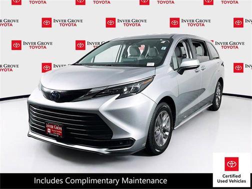 2024 Toyota Sienna LE
