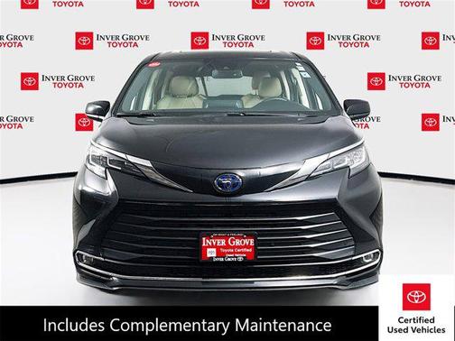 2022 Toyota Sienna XLE 7 Passenger