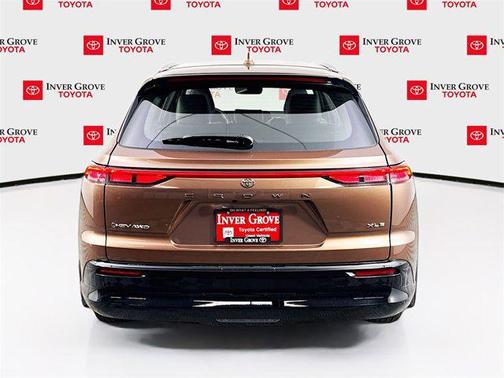 2025 Toyota Crown Signia XLE