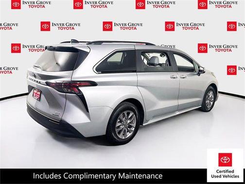 2024 Toyota Sienna XLE