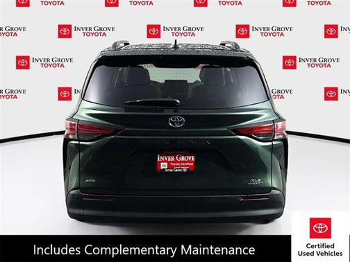 2022 Toyota Sienna XLE 7 Passenger