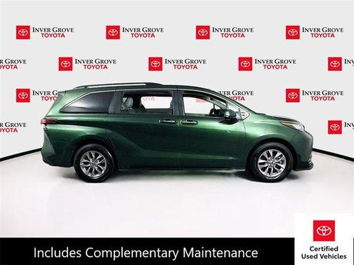 2022 Toyota Sienna XLE 7 Passenger