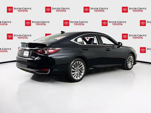 2019 Lexus ES 300h Base