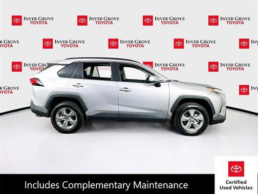 2022 Toyota RAV4 Hybrid XLE