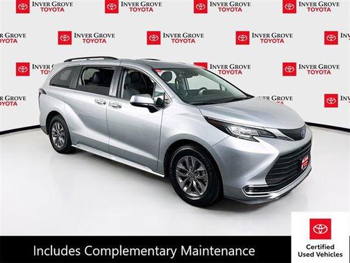 2023 Toyota Sienna XLE