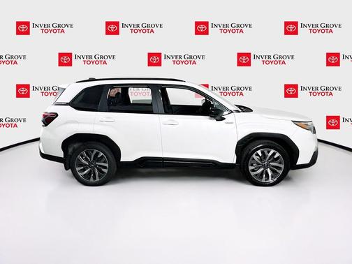 Crystal White Pearl 2025 Subaru Forester Hybrid Touring