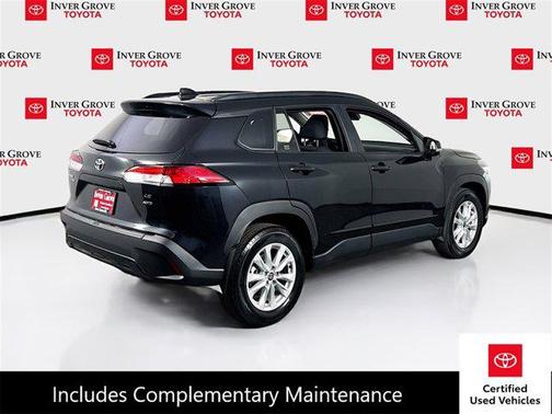 2024 Toyota Corolla Cross LE