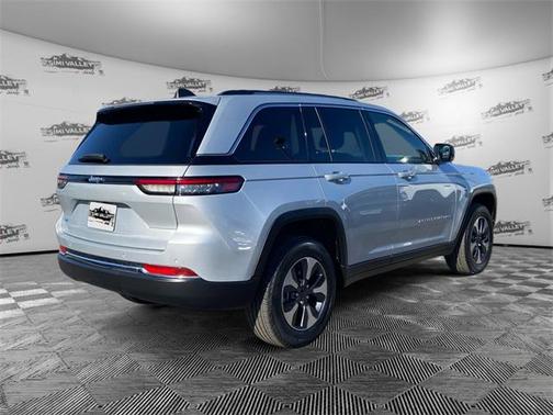 2022 Jeep Grand Cherokee 4xe Base