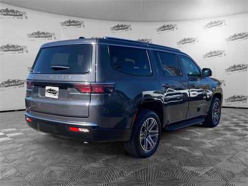 2025 Jeep Wagoneer 4x2