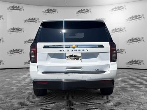 2023 Chevrolet Suburban LT