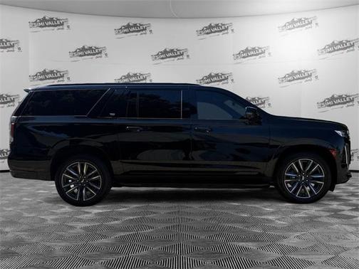 2022 Cadillac Escalade ESV Sport
