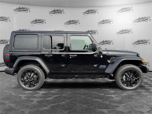 2025 Jeep Wrangler 4xe Sahara