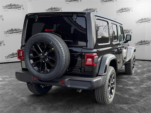2025 Jeep Wrangler 4xe Sahara