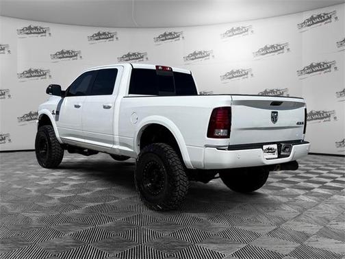 2018 RAM 2500 Laramie Crew Cab 4x4 6'4' Box