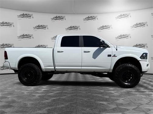 2018 RAM 2500 Laramie Crew Cab 4x4 6'4' Box