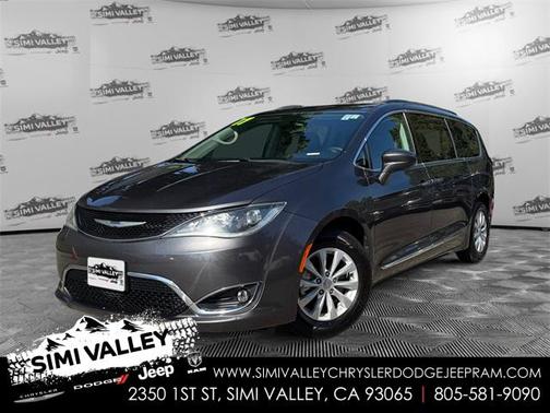 2017 Chrysler Pacifica Touring-L